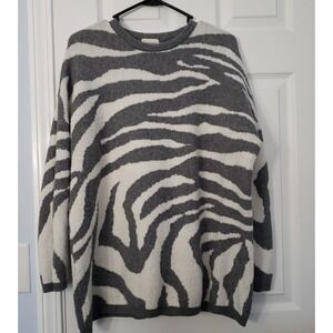 52 Seven Brand Womans Sweater Pullover Crew Neck Size Large Tiger Print